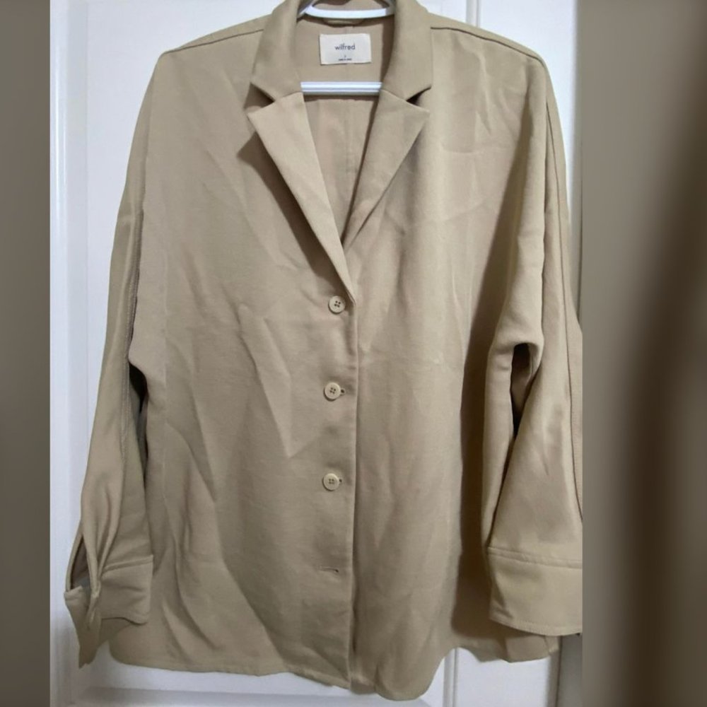 Aritzia Wilfred Flowy Button Up Beige Size Small/S